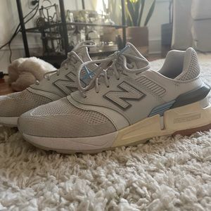 New balance sneakers